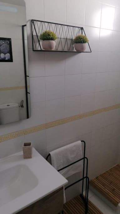 Views, Family & Private Parking In Alto Albayzin Apartment Granada Ngoại thất bức ảnh
